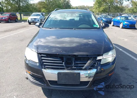 2008 Volkswagen Passat Wagon Turbo z USA, uszkodzony, nr VIN WVWXK73C38E049974